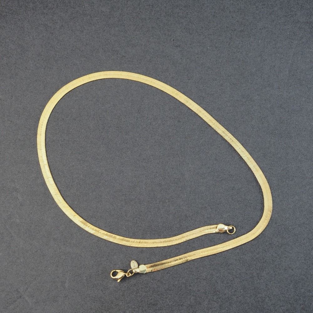 Monet Gold Tone Herringbone Flat Chain Necklace 17 Inch 3mm Slim Vintage Estate - Picture 5 of 8